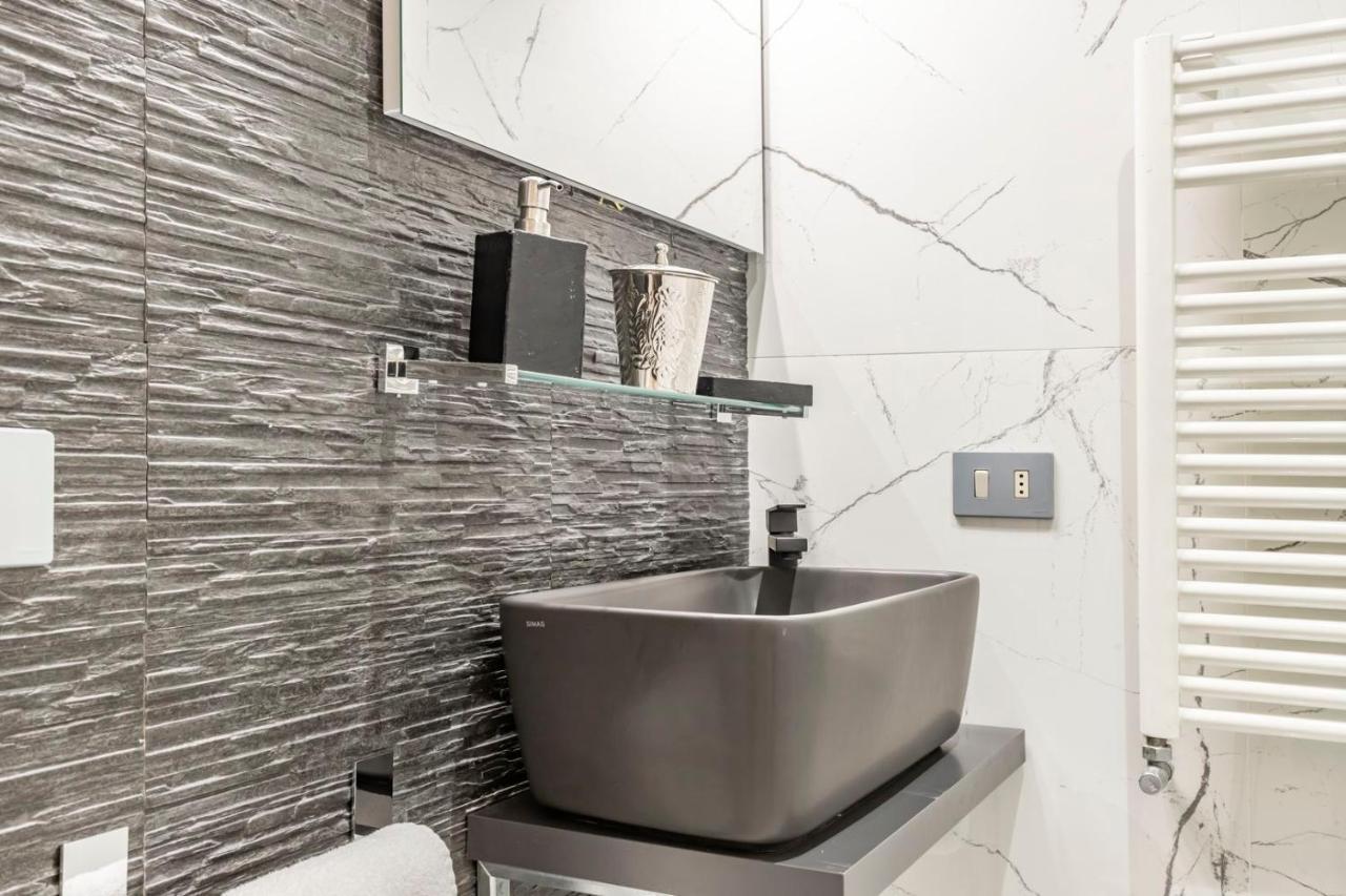 Trevi Luxury Apartment Jacuzzi Рим Екстериор снимка