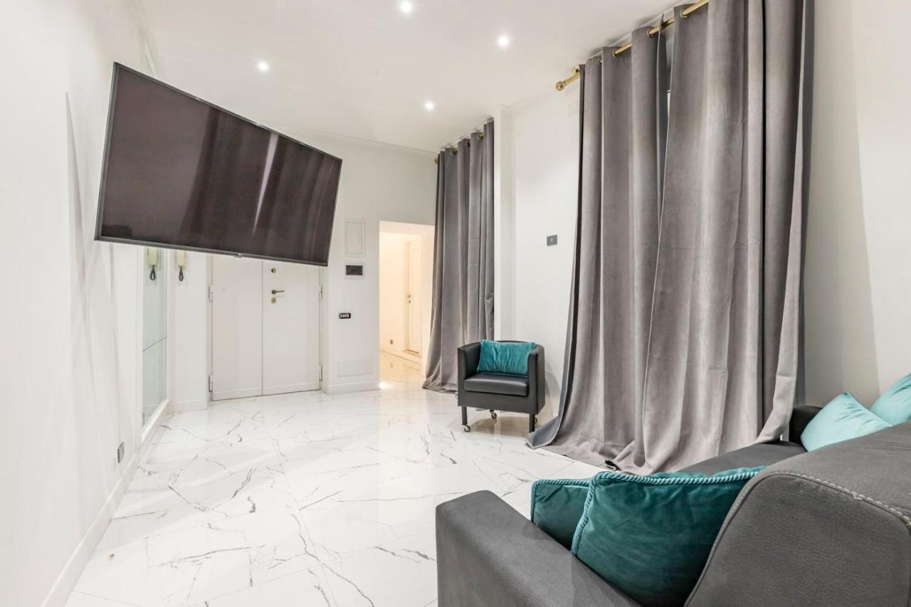 Trevi Luxury Apartment Jacuzzi Рим Екстериор снимка