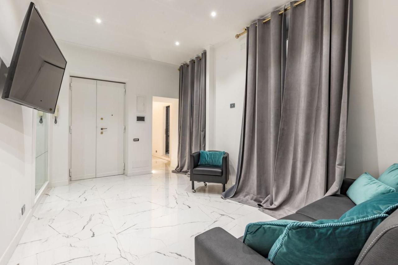 Trevi Luxury Apartment Jacuzzi Рим Екстериор снимка