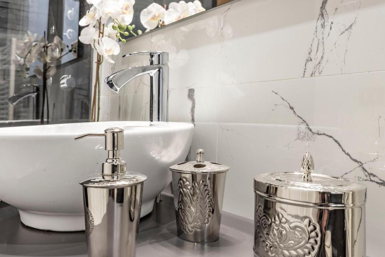 Trevi Luxury Apartment Jacuzzi Рим Екстериор снимка