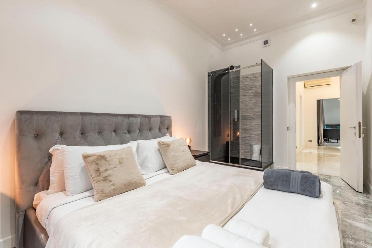 Trevi Luxury Apartment Jacuzzi Рим Екстериор снимка